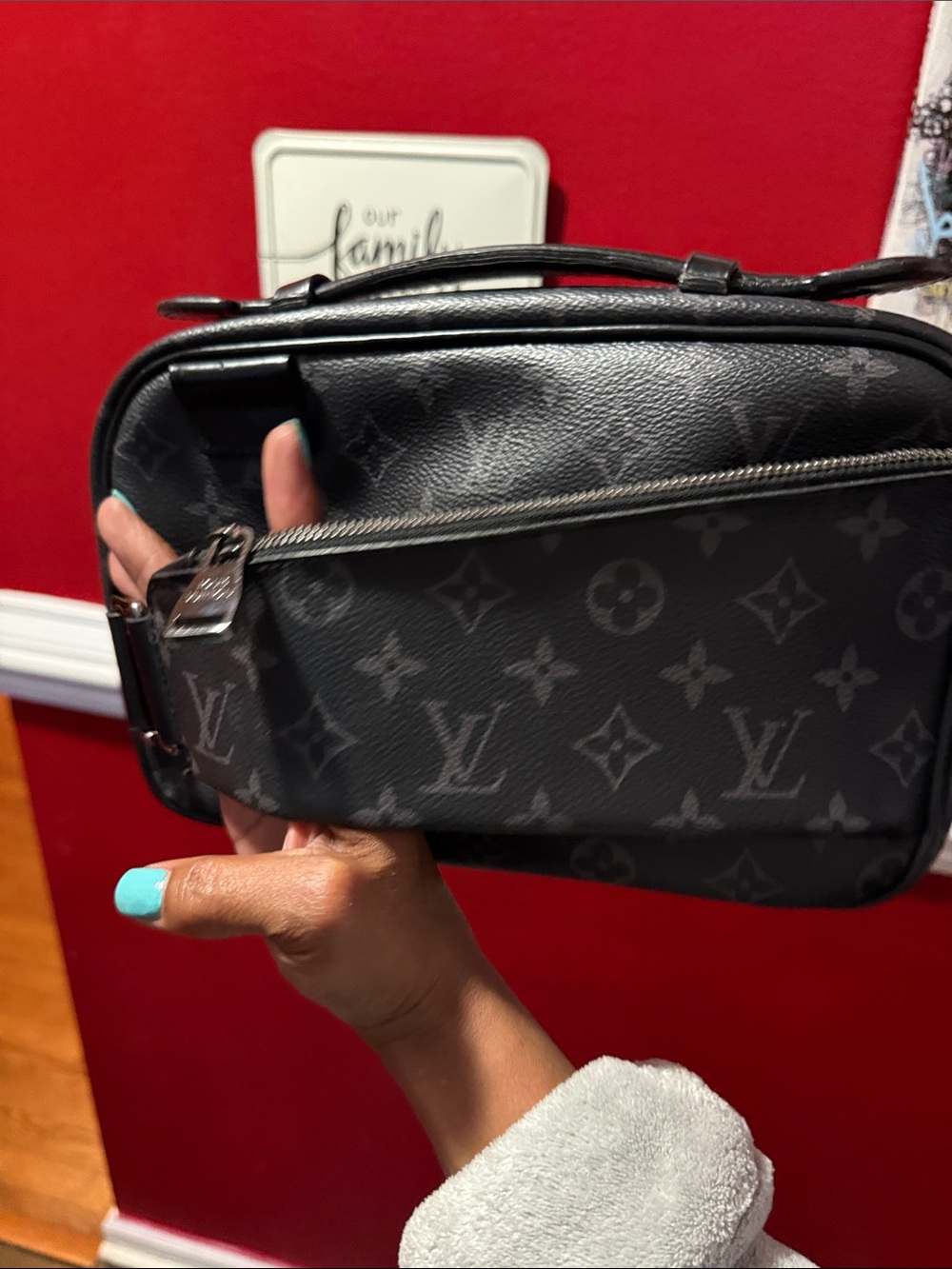 Louis Vuitton Men's Black Monogram Toiletry Pouch with Silver Hardware no strap - Picture 4 of 12